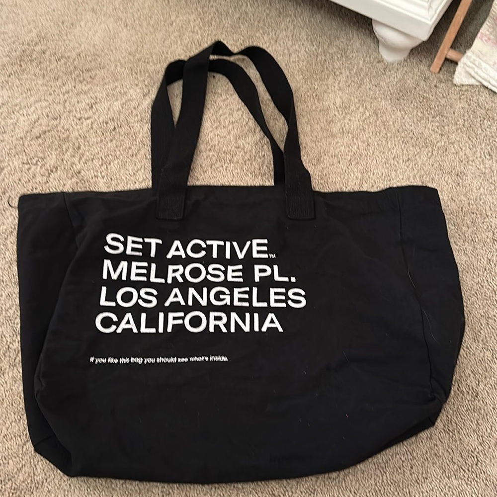 Set Active Tote